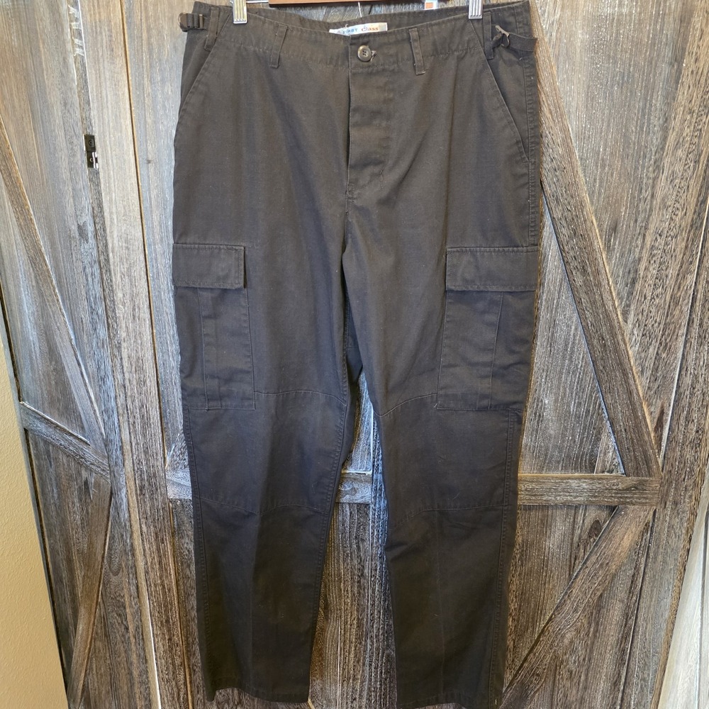 First Class Pants Mens Size 31-35 Brown Cargo Inseam 32" Adjustable Waist Work‎